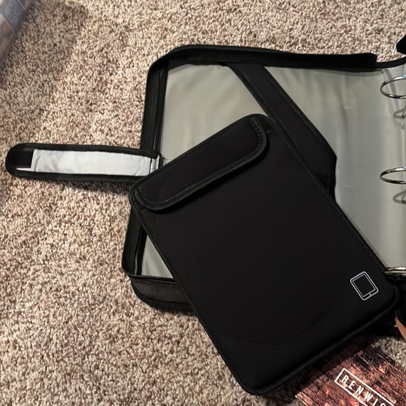 NEW 2” 3-ring Renwick Binder - School Supplies - Picture 11 of 12